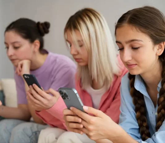| Instagram ve Facebook’a Çocuklar İçin Daha Katı Mesaj Ayarları Getiriliyor Instagram ve Facebook’a Çocuklar İçin Daha Katı Mesaj Ayarları Getiriliyor